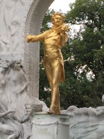 Johann Strauss in beautiful Stadtplaz in Vienna